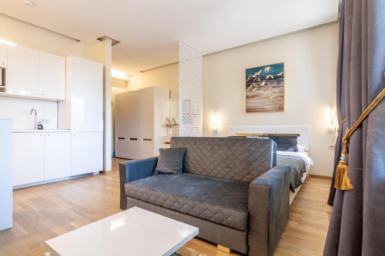 Central Square Apartments Паланга Екстериор снимка
