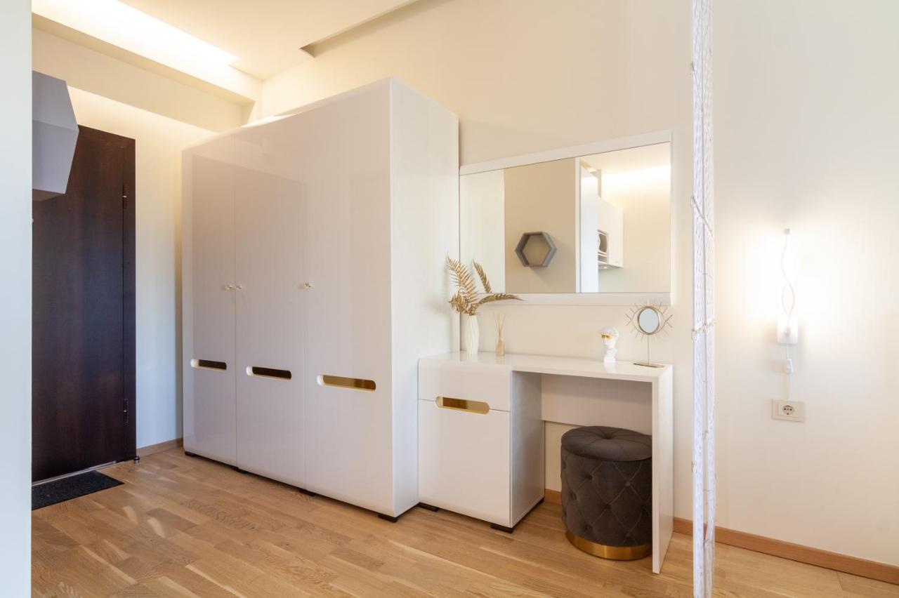 Central Square Apartments Паланга Екстериор снимка
