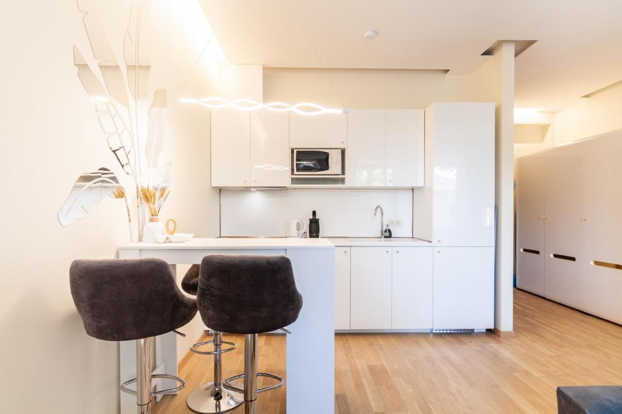 Central Square Apartments Паланга Екстериор снимка
