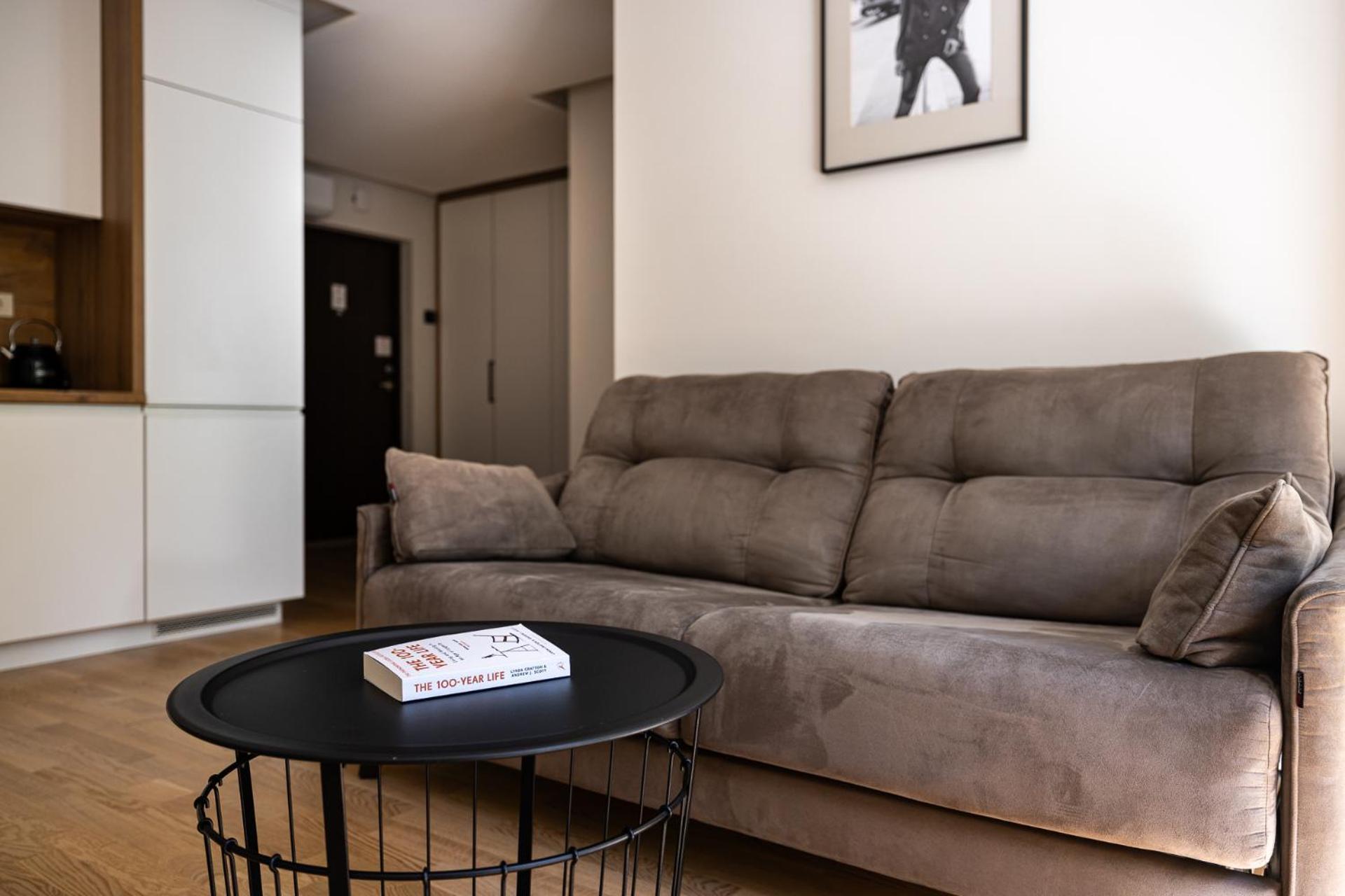 Central Square Apartments Паланга Стая снимка