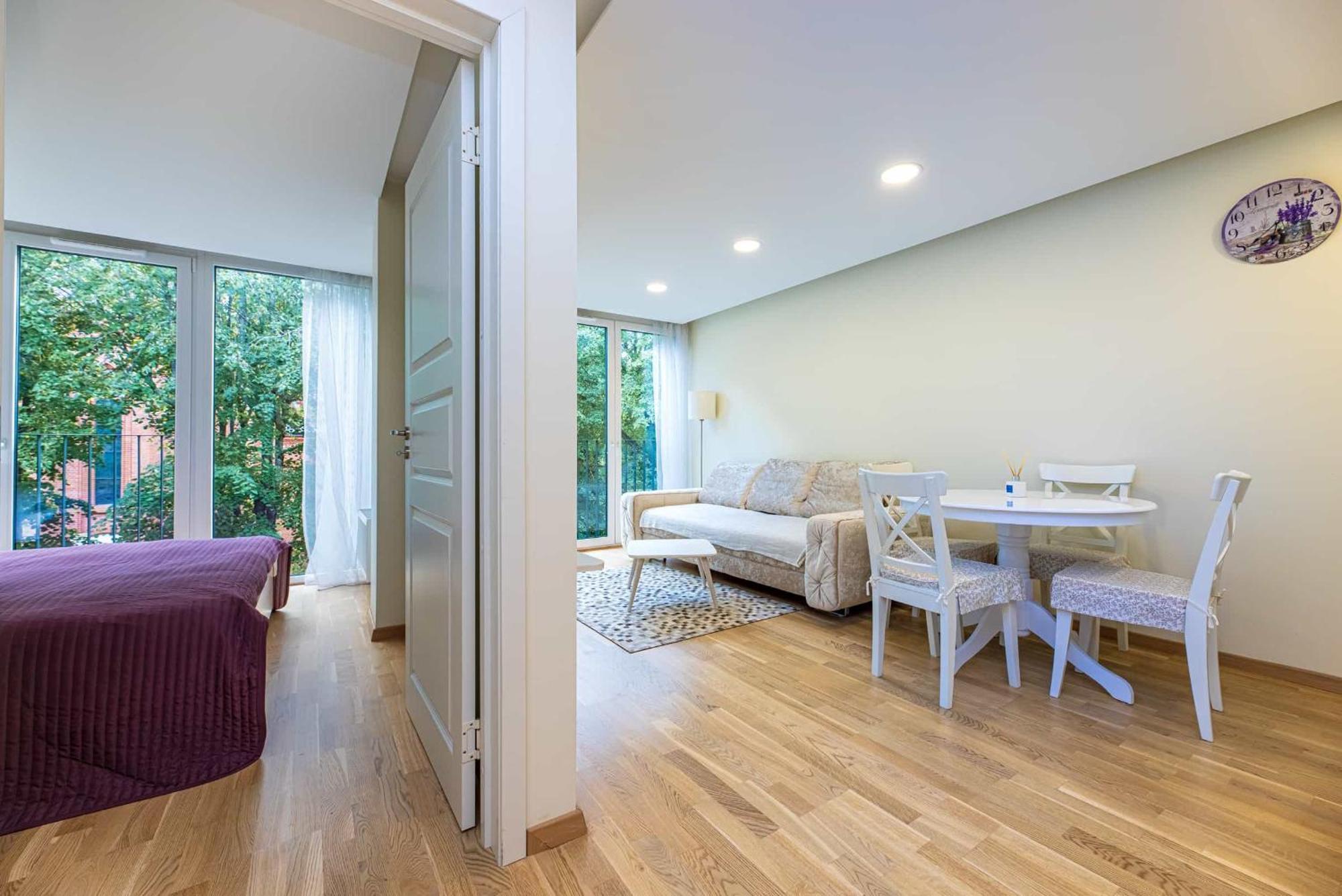 Central Square Apartments Паланга Стая снимка