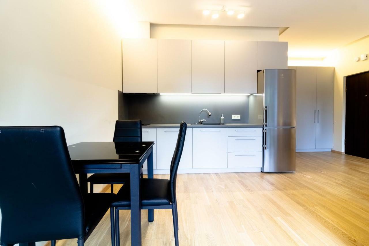 Central Square Apartments Паланга Екстериор снимка